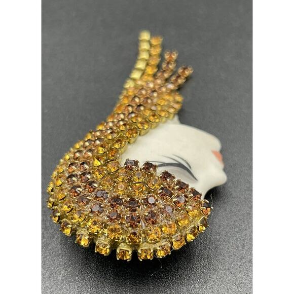Amber Rhinestone Egyptian Flapper Lady Face Head Brooch Signed CW - Picture 4 of 7